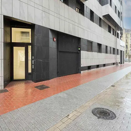 Апартаменты Piso Con Garaje En Gros A Cinco Minutos De La Playa De La Zurriola, Donostia - *