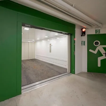 Piso Con Garaje En Gros A Cinco Minutos De La Playa De La Zurriola, Donostia - Apartament